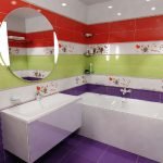 Trijų spalvų vonios kambarys