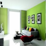 Zelená tapeta v interiéru obývacího pokoje