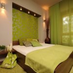 Смеђе-зелена спаваћа соба