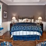 Detalles en azul en el diseño del dormitorio