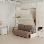 Transformerende sofa i en hvit stue