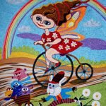 Cô gái trên một chiếc xe đạp