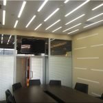 Éclairage LED dans la salle de réunion