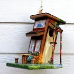 Asymmetric birdhouse