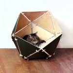 Multifaceted cat house