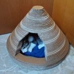 Hullámkarton ház macska számára