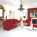 Sofa merah dengan corak