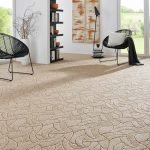 Lett teppe med mønstre