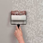 L'utilisation de pochoirs lors de la peinture de la salle de bain