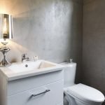 Finishing the toilet with decorative plaster