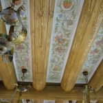 Dekor dreveného stropu