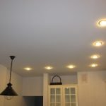 Distribuição de luminárias no teto