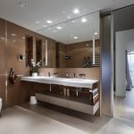 Stilingas vonios kambarys