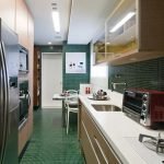 Grønt gulv på kjøkkenet