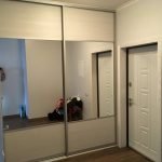 Garderobe med speil
