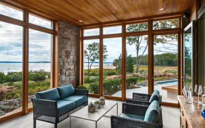 Fenêtres panoramiques dans une maison privée