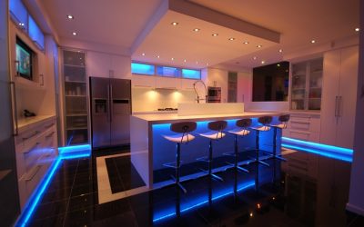 LED-belysning til kjøkkenet under skapene: utvalg og installasjon