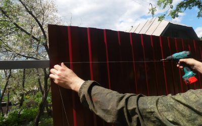 Πώς να φτιάξετε έναν φράκτη από κυματοειδές χαρτόνι: οδηγίες βήμα προς βήμα