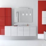 Červený a bílý nábytek