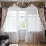 Sala de estar com cortinas
